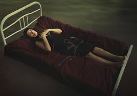 Un alegato a favor de la libertad de la mujer del fotógrafo granadino Juan Molina y la actriz Irene Aguilera