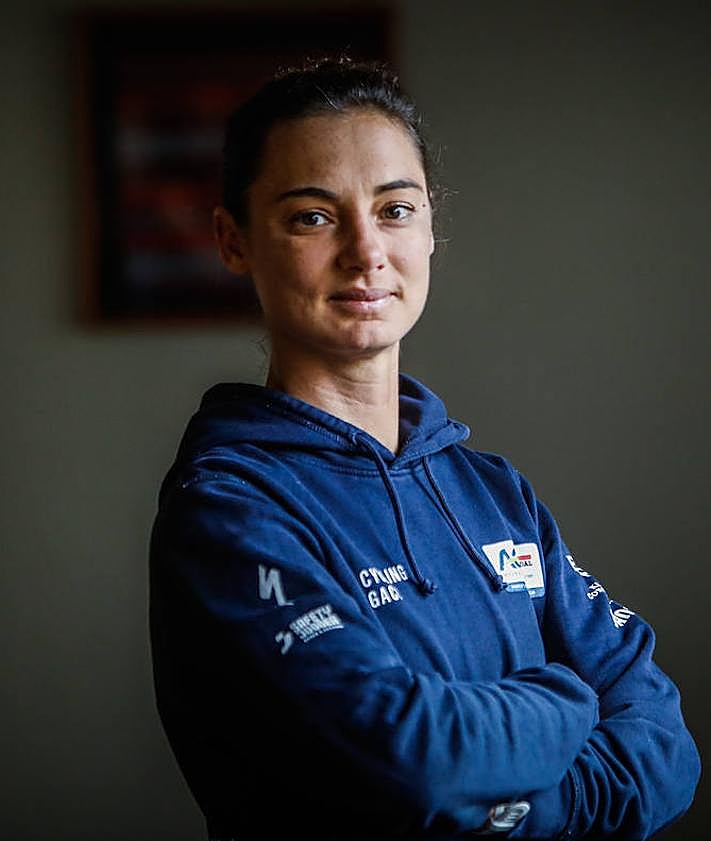 Imagen secundaria 2 - Mavi García, Sara Martín y Mavi García posan para IDEAL. 