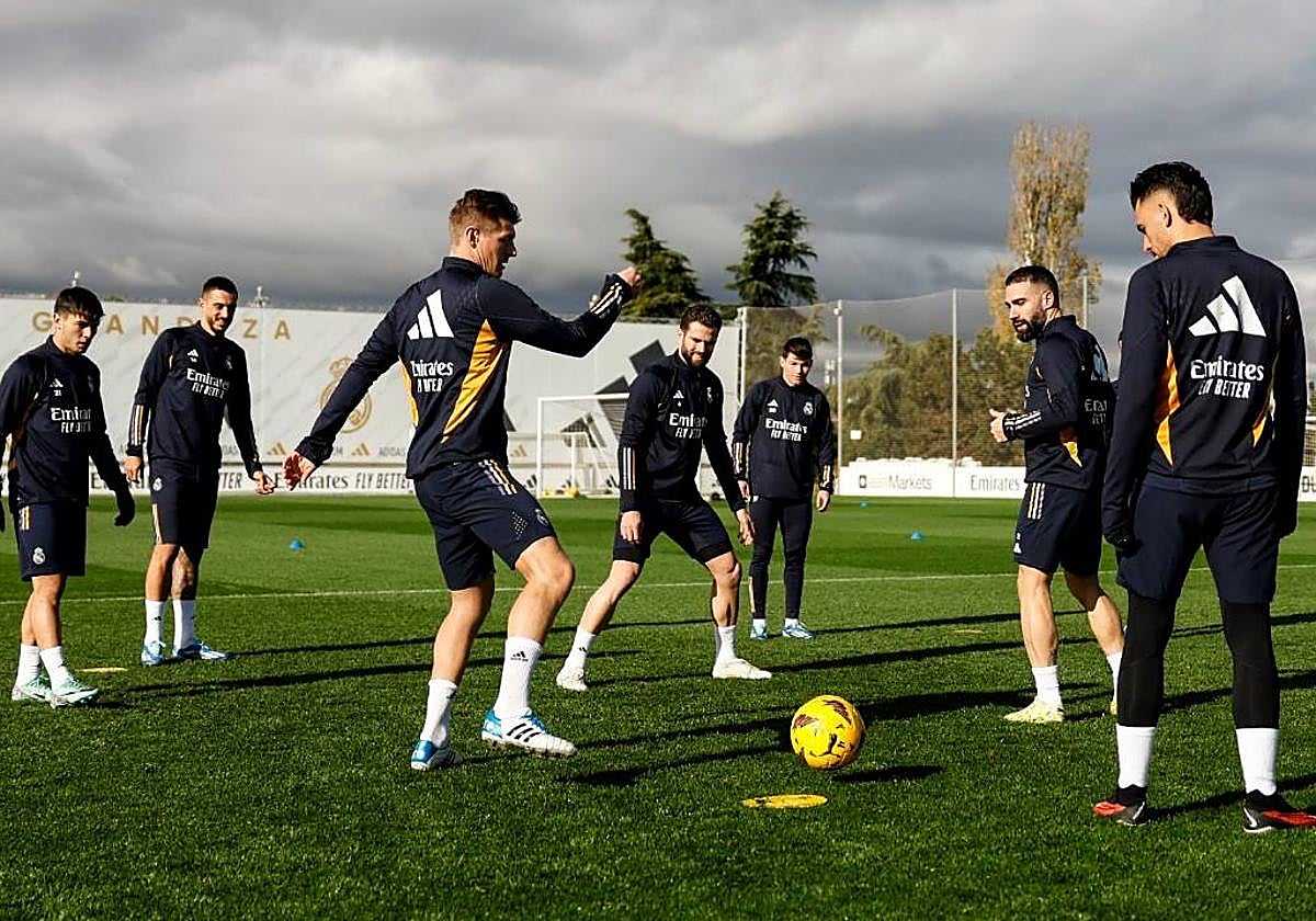 Último entrenamiento del Real Madrid antes de jugar contra el Granada.