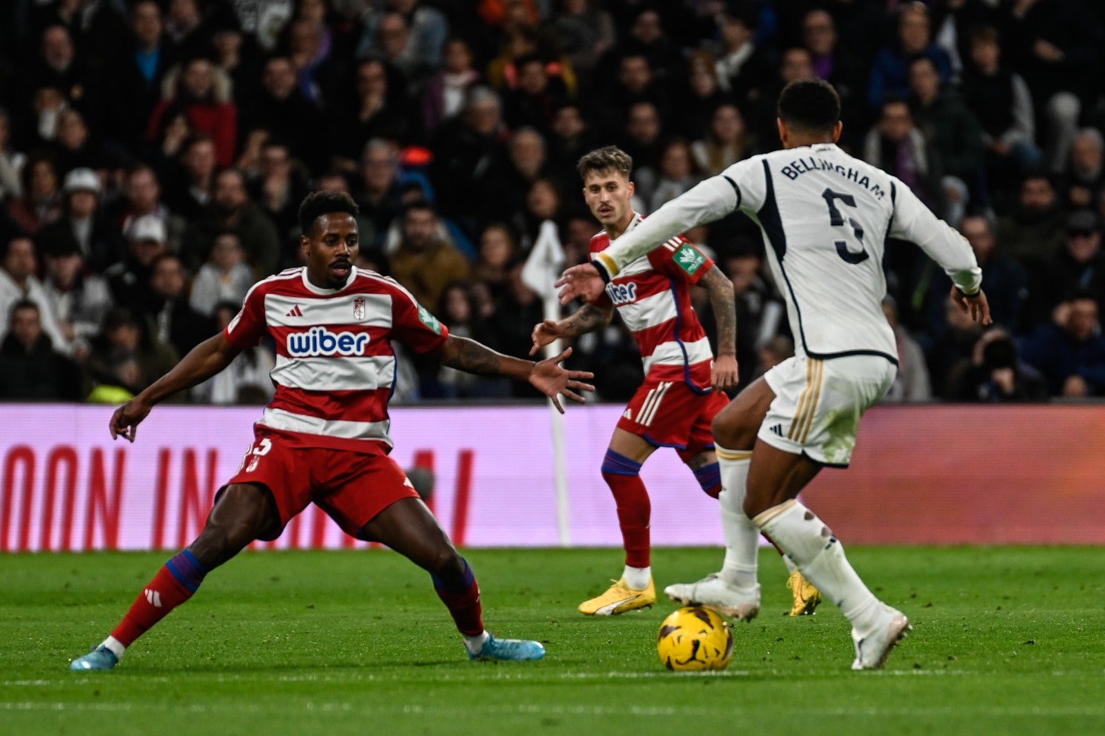 Las imágenes del Real Madrid-Granada a pie de campo