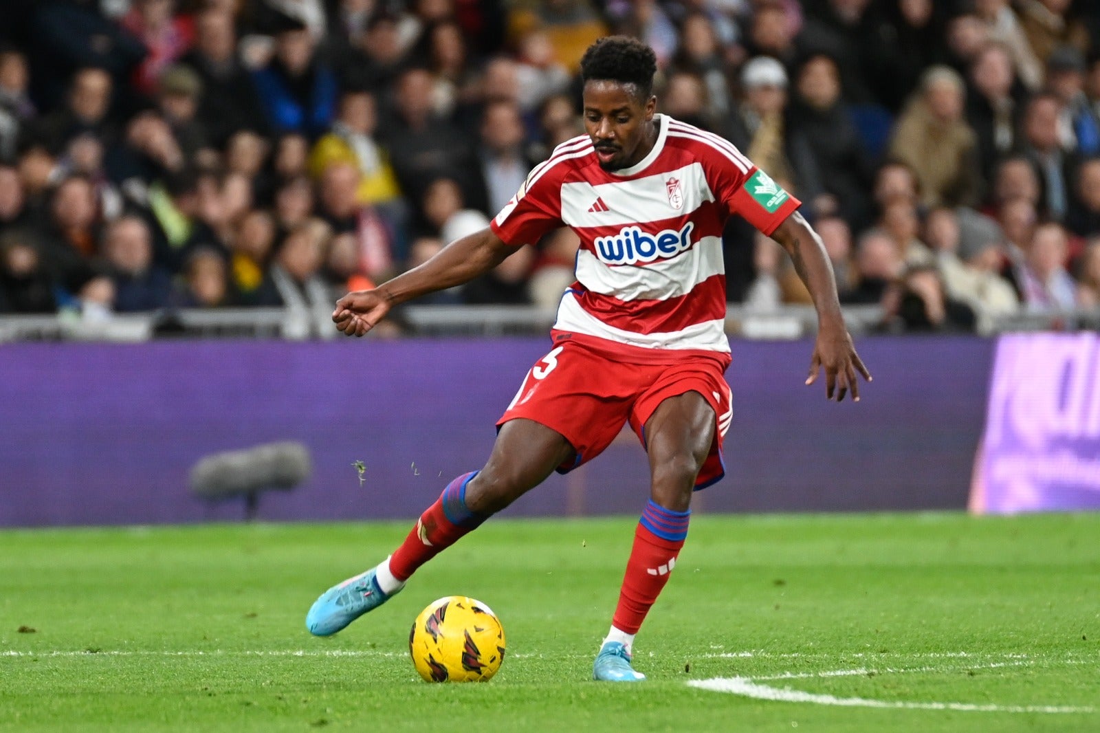 Las imágenes del Real Madrid-Granada a pie de campo