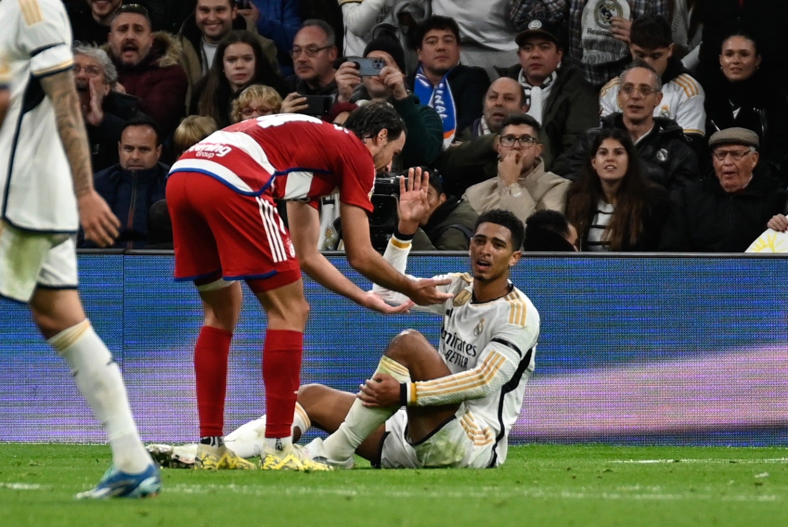 Las imágenes del Real Madrid-Granada a pie de campo