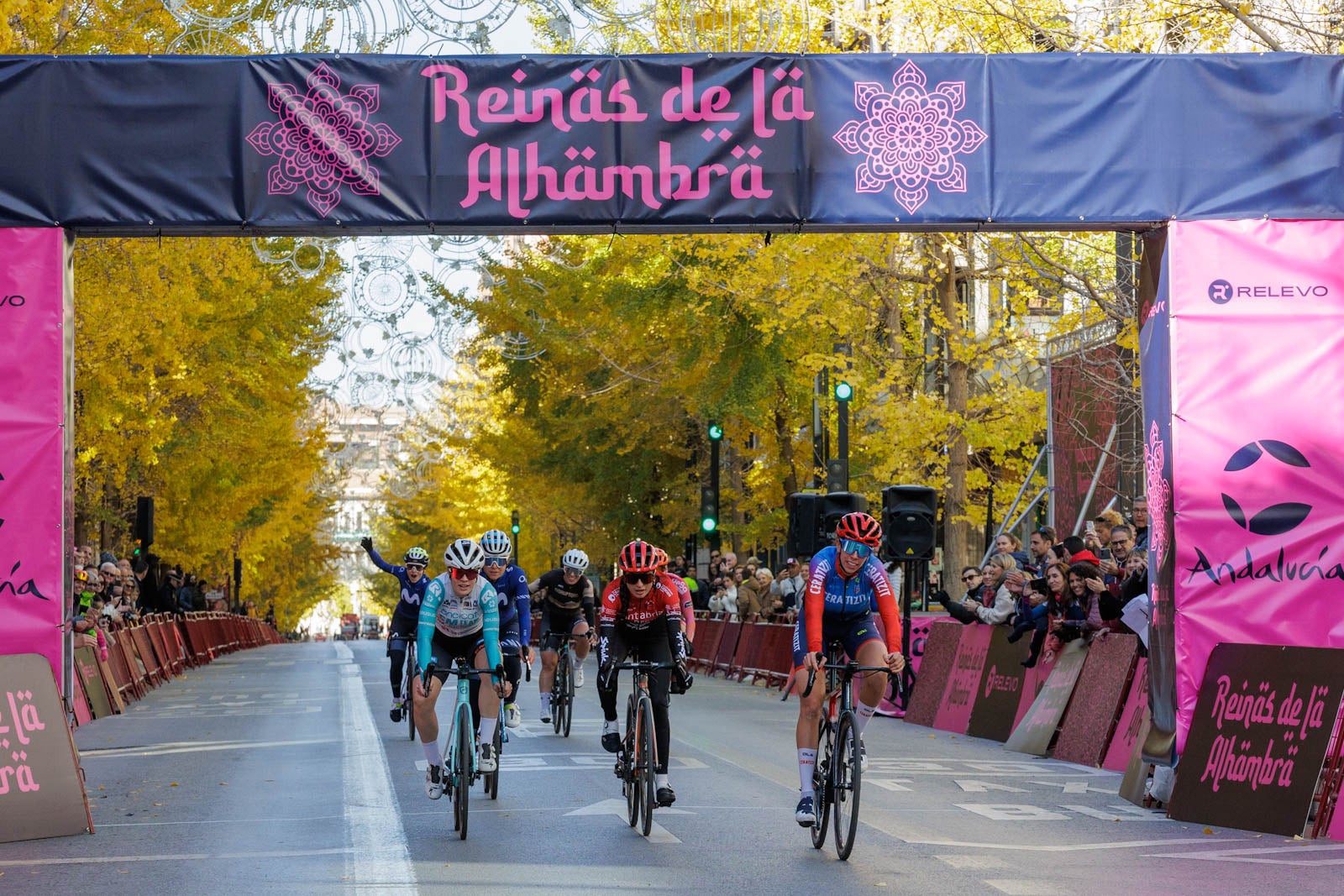 Las imágenes de la carrera Reinas de la Alhambra en Granada