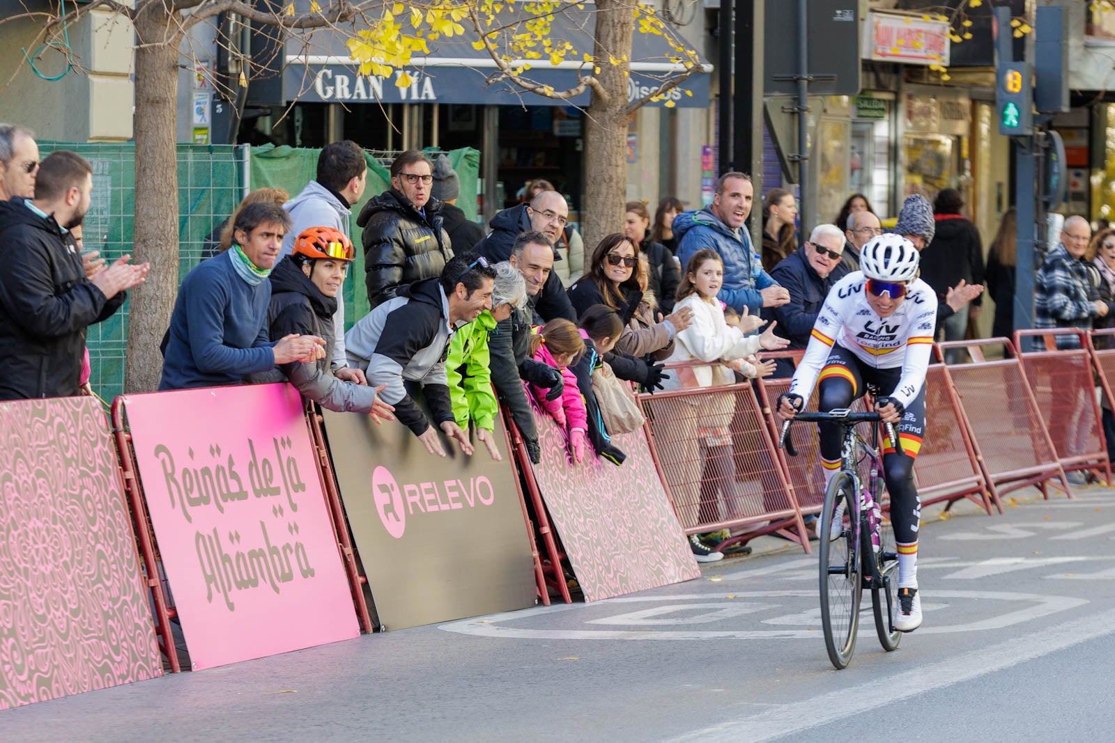 Las imágenes de la carrera Reinas de la Alhambra en Granada