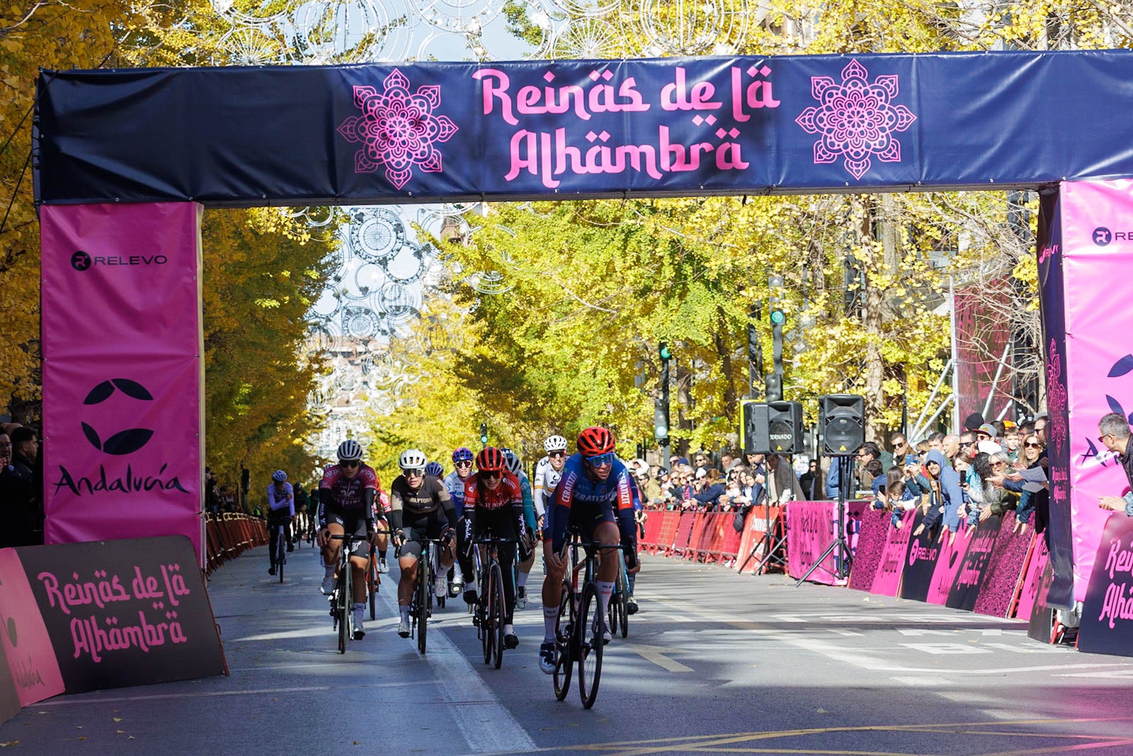 Las imágenes de la carrera Reinas de la Alhambra en Granada