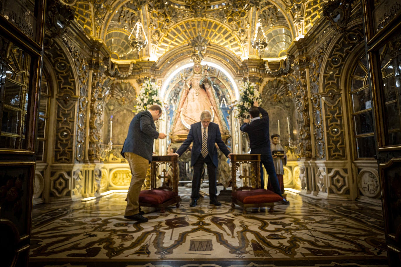 Las imágenes del espectacular camarín de la Virgen del Rosario de Granada