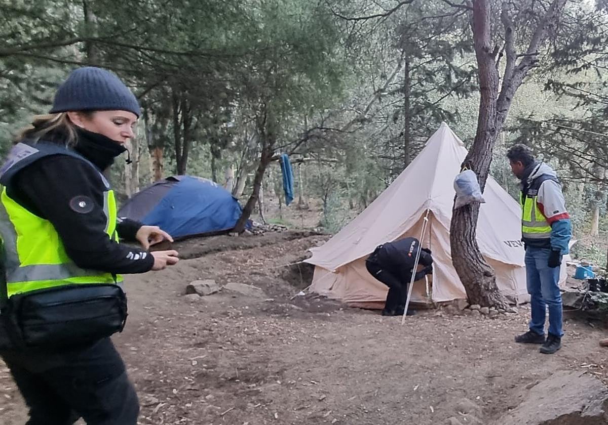 Localizados ocho menores sin escolarizar y en situación de riesgo en la comuna hippie de Órgiva.
