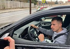 Bryan Zaragoza, a su salida de la Ciudad Deportiva.