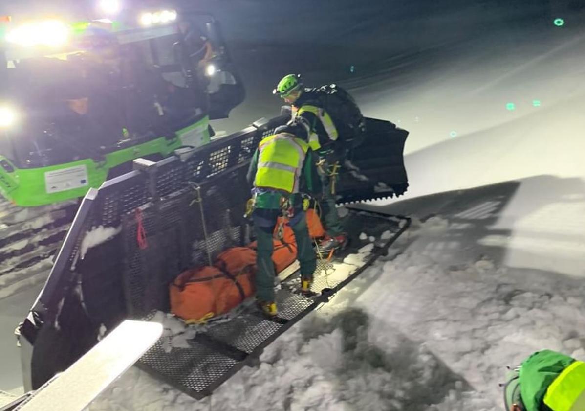 Muere un alpinista de 52 años en Sierra Nevada tras caer por un tajo de 70 metros