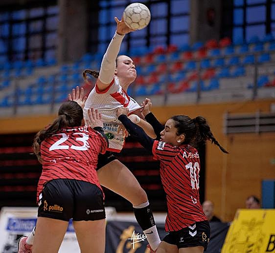 Marta Ontiveros fue una de las grandes protagonistas del encuentro con 11 tantos.