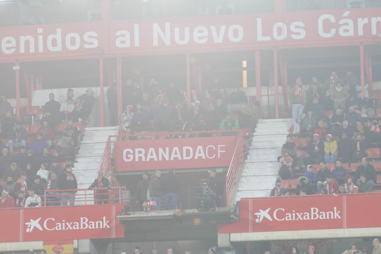 Encuéntrate en la grada en el Granada-Sevilla