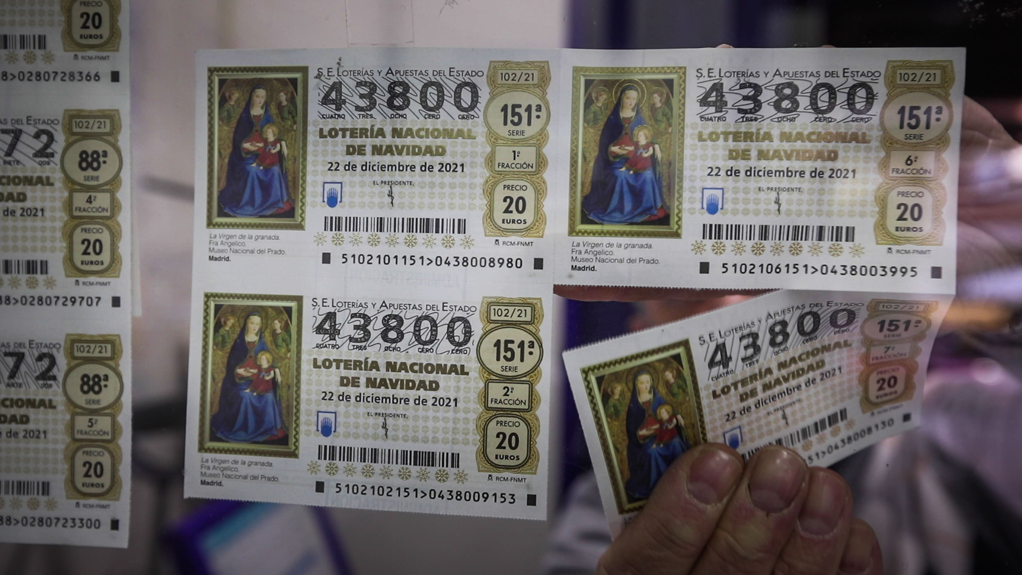 La OCU explica cómo compartir correctamente décimos de la Lotería de Navidad por Whatsapp.