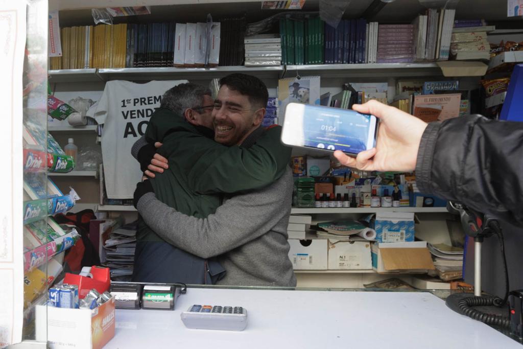 El kiosko de Plaza Nueva vuelve a repartir suerte un año más. Han venidod cuatro décimos del tercer quinto, 88.979.