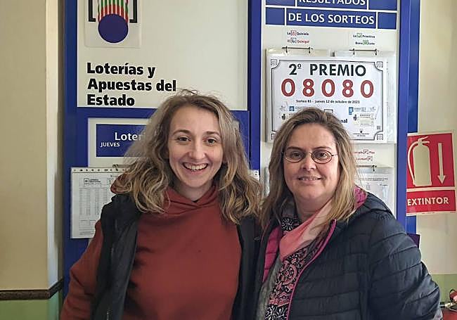 Responsables del punto de venta de Puente del Río, en Adra.