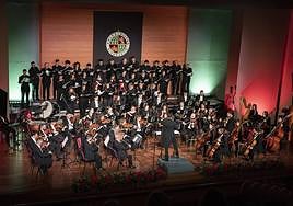 Momento del concierto navideño de la UJA.