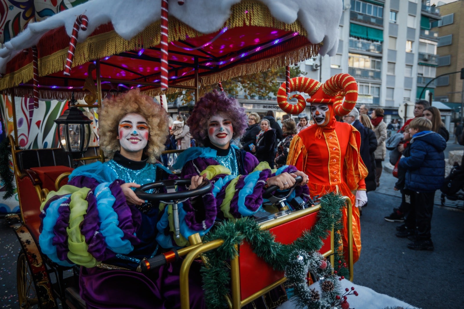 Las imágenes de la cabalgata de Papá Noel en Granada