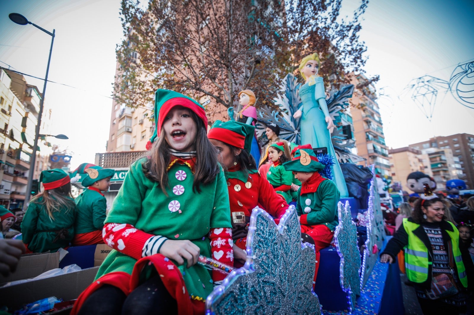 Las imágenes de la cabalgata de Papá Noel en Granada