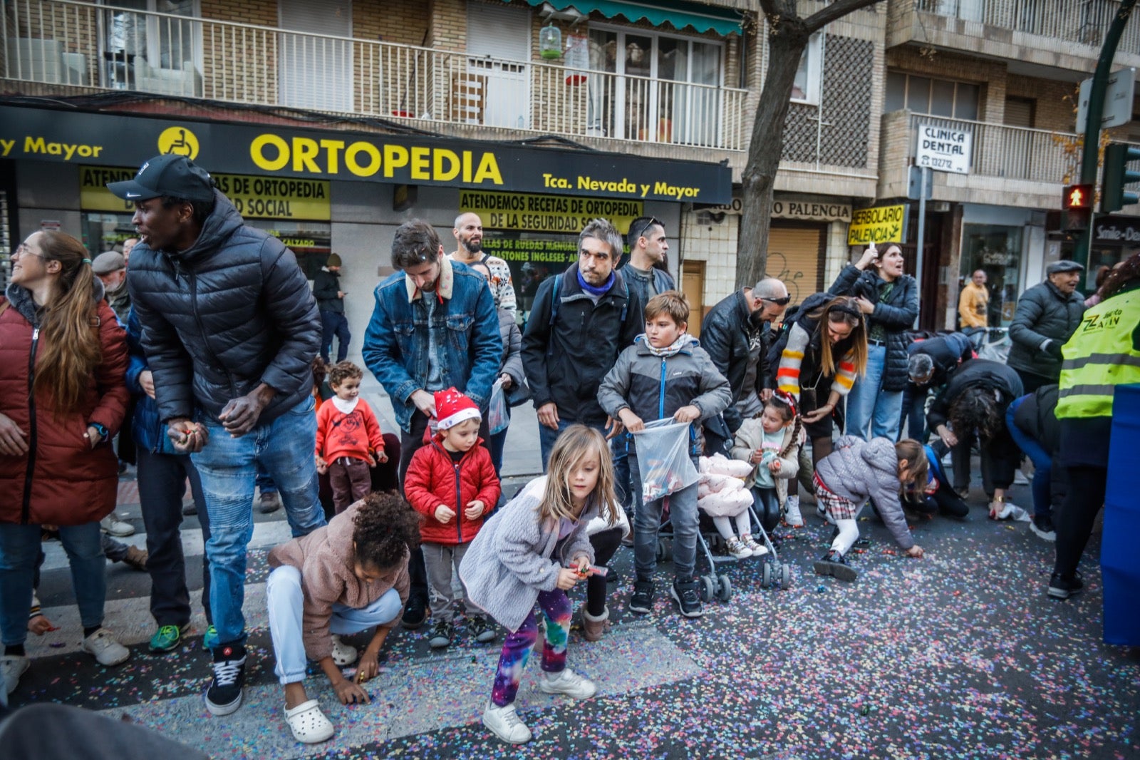 Las imágenes de la cabalgata de Papá Noel en Granada