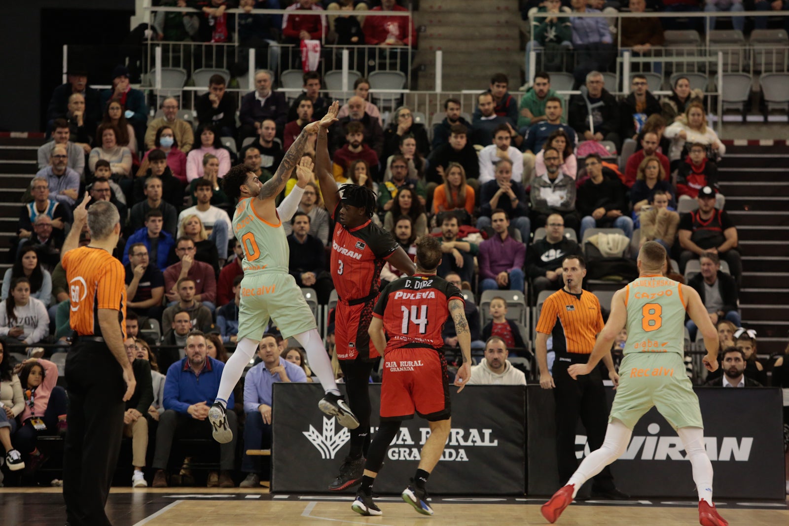 Las mejores imágenes del duelo disputado en el Palacio de los Deportes