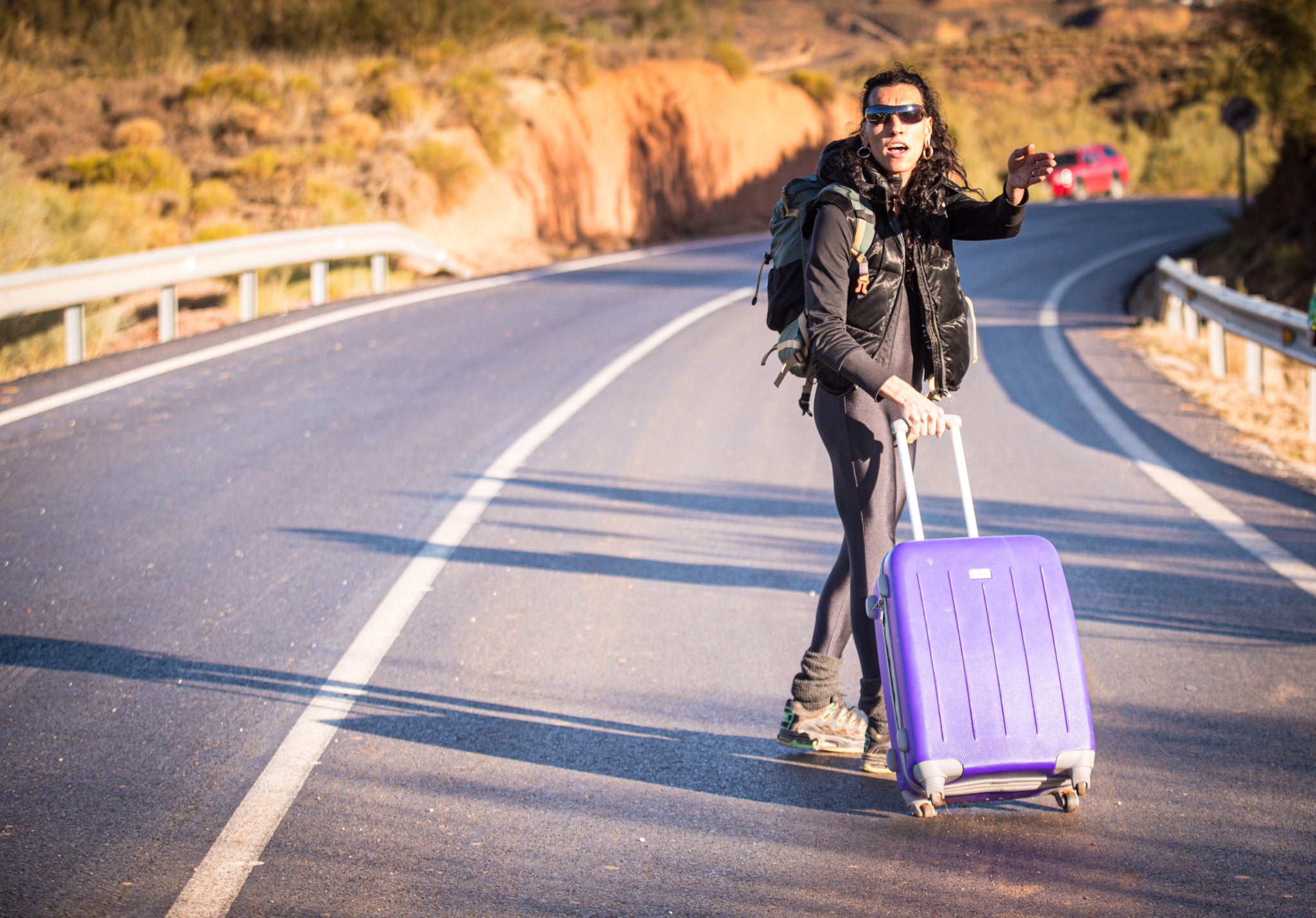 Miles de personas han pasado por La Peza para vivir una fiesta de música electrónica que no ha parado desde el pasado viernes