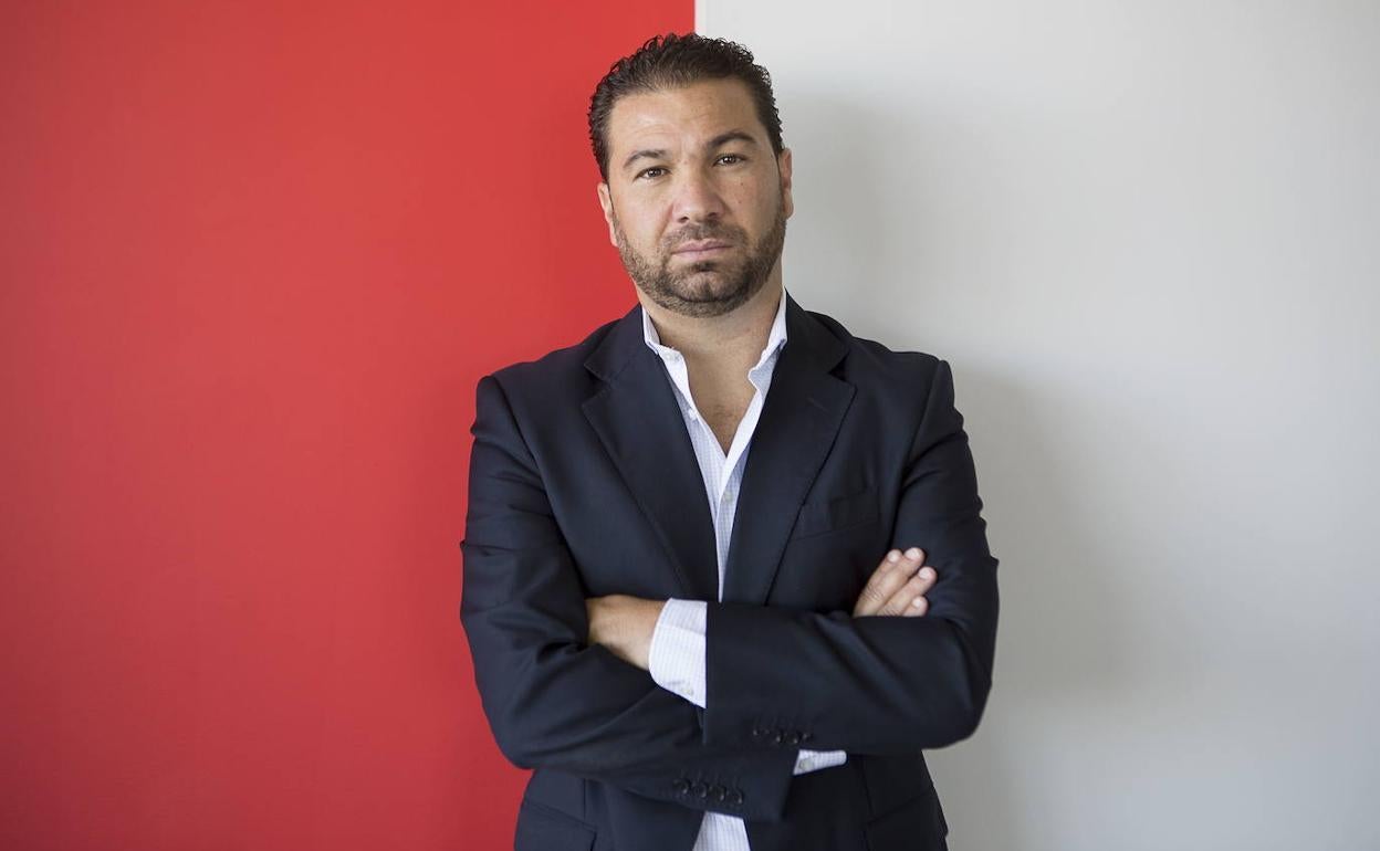 Juan Carlos Cordero, durante su etapa en el Granada. 