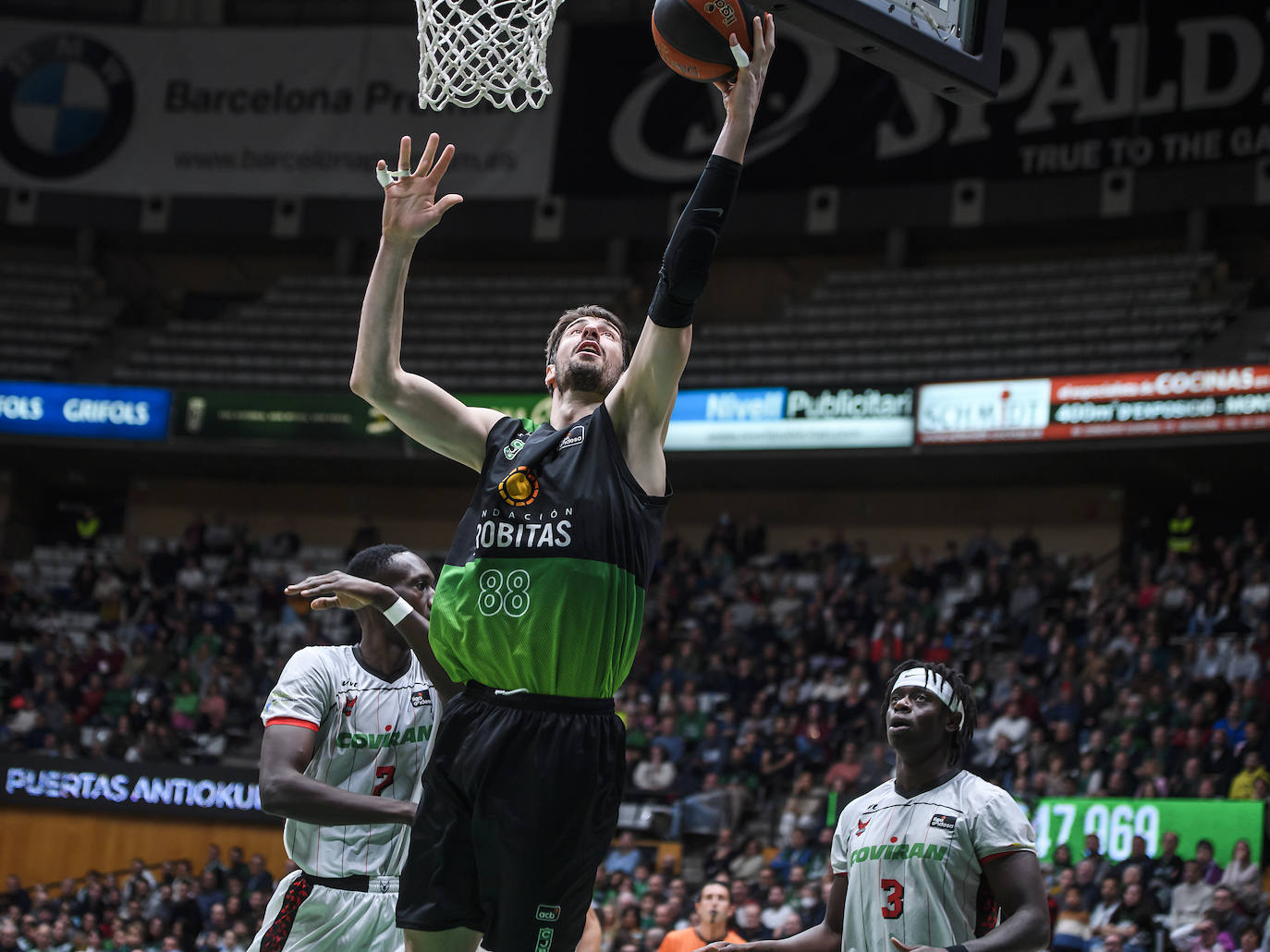 Partido de ACB Joventut-Covirán. 