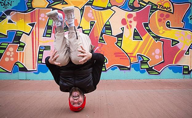 Paskohne, boca abajo. 