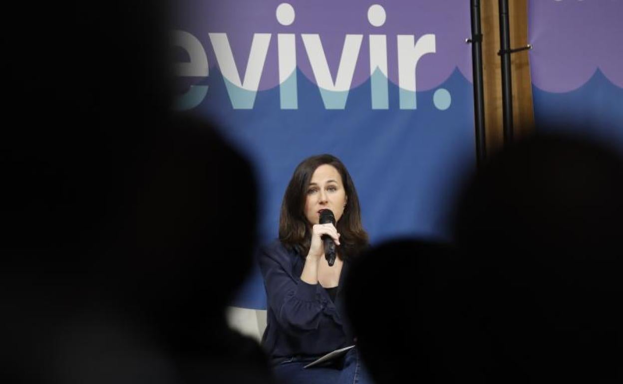 Ione Belarra, secretaria general de Podemos y ministra de Derechos Sociales, participa en un acto de precampaña.