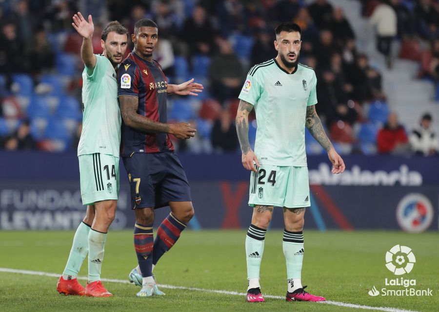 Las mejores imágenes del partido disputado este domingo en Valencia