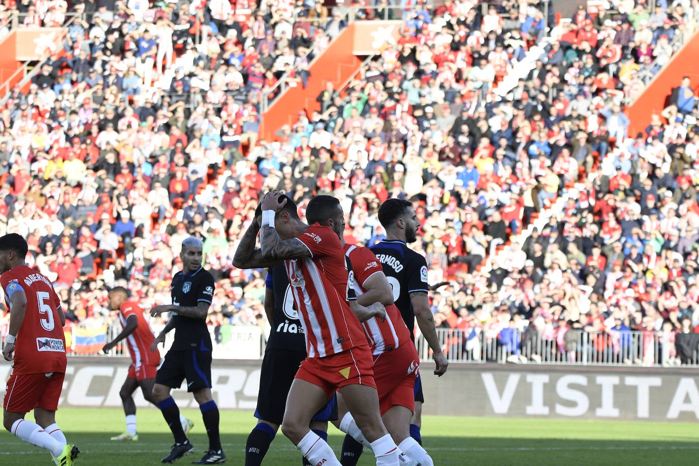 Lance del partido disputado este domingo.