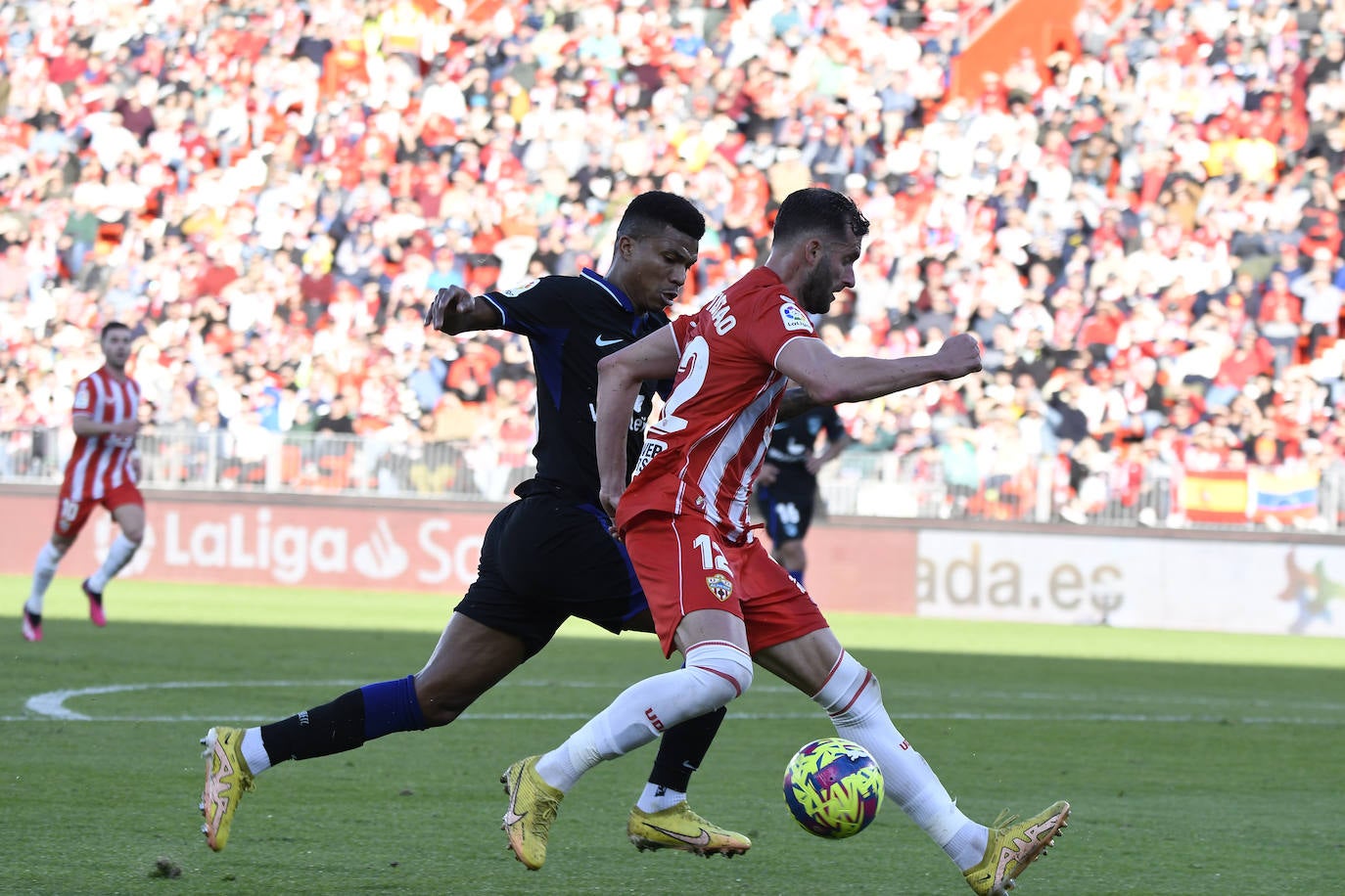 Lance del partido disputado este domingo.