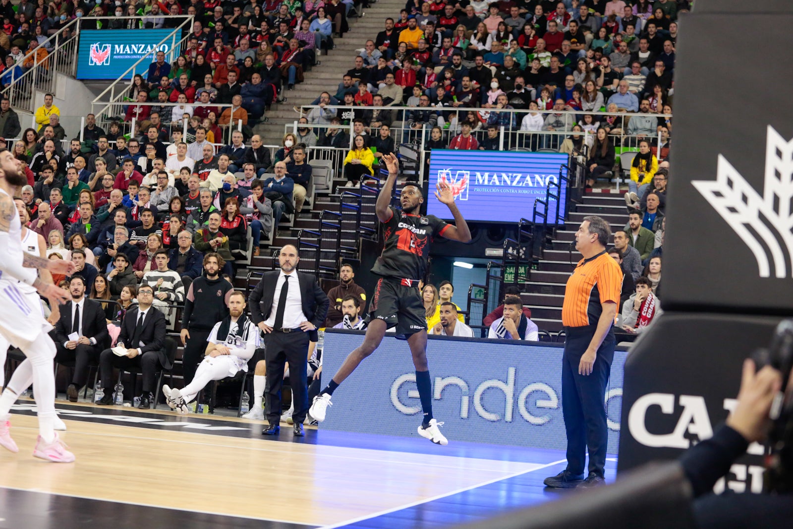 Las mejores imágenes del duelo disputado en el Palacio de los Deportes