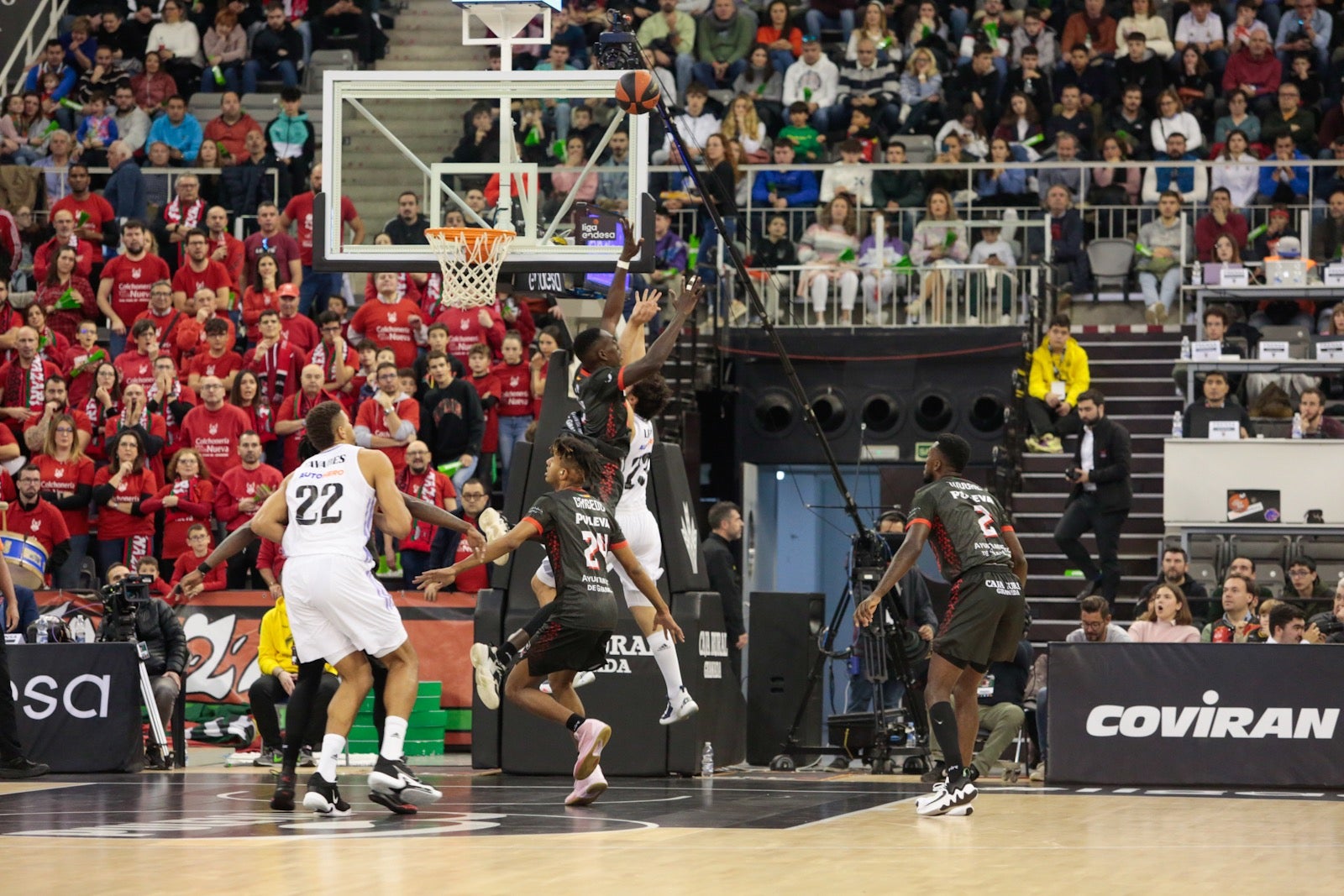 Las mejores imágenes del duelo disputado en el Palacio de los Deportes