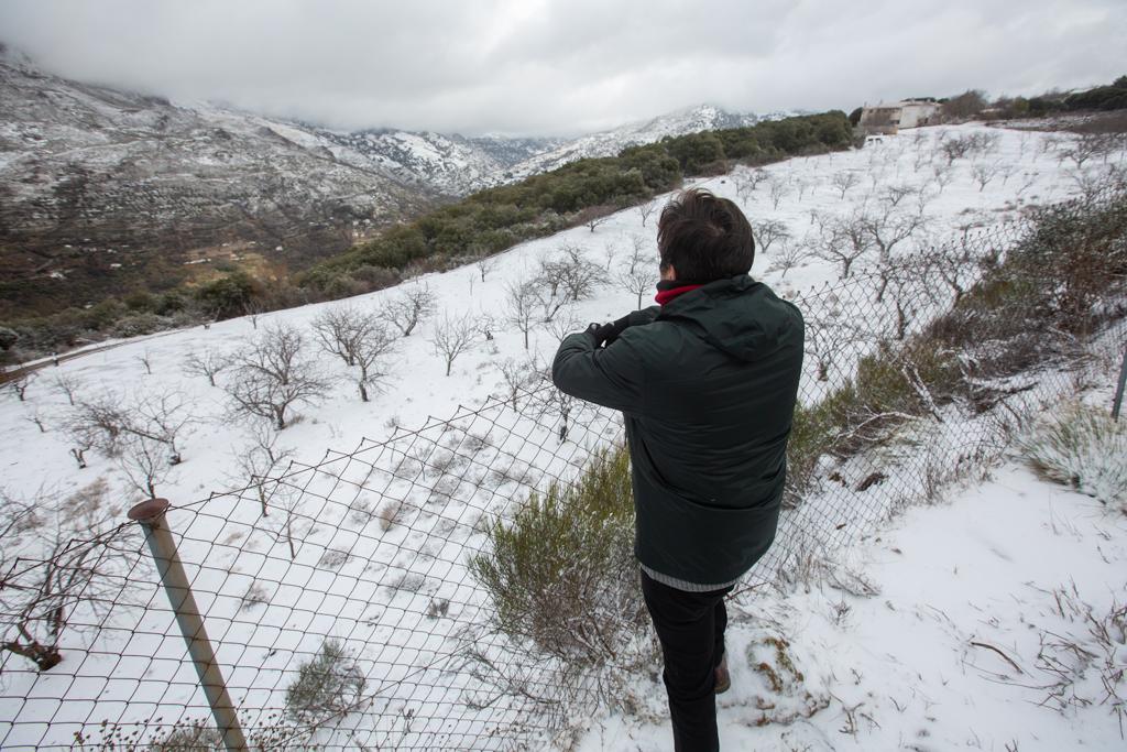 El temporal deja temperaturas bajas y nieve en Granada capital y en varios puntos de la provincia