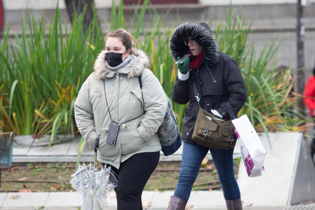 El temporal deja temperaturas bajas y nieve en Granada capital y en varios puntos de la provincia