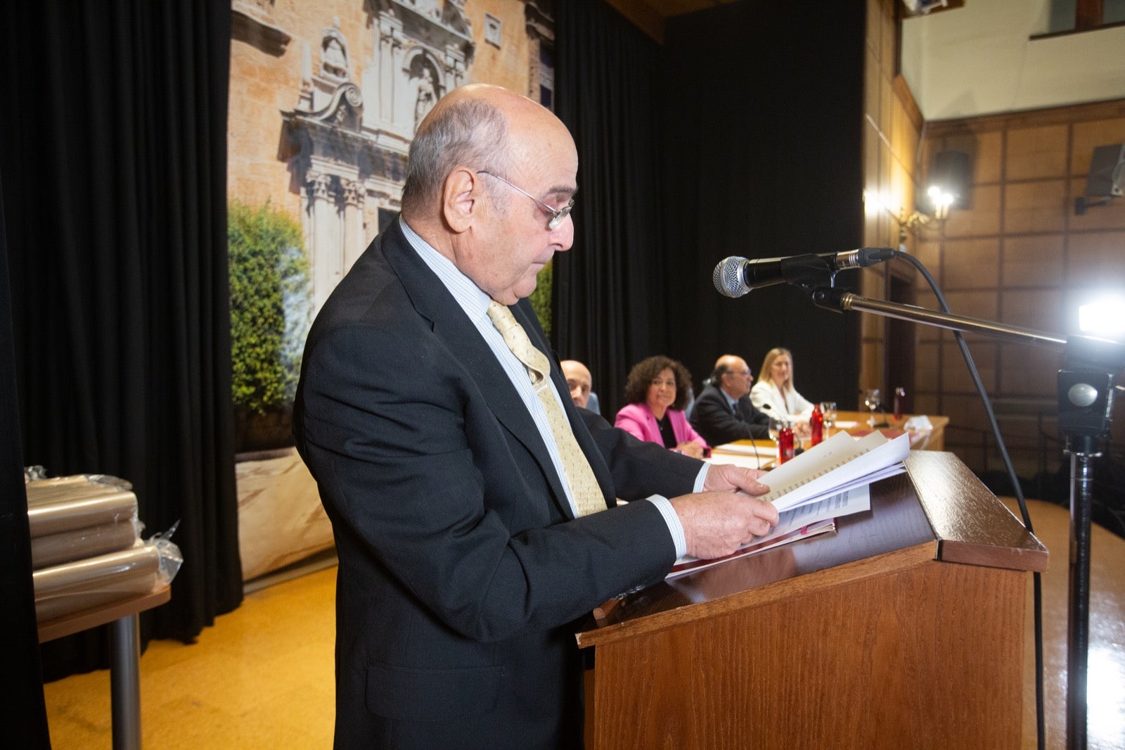 Homenaje a los profesores eméritos de la UGR. 