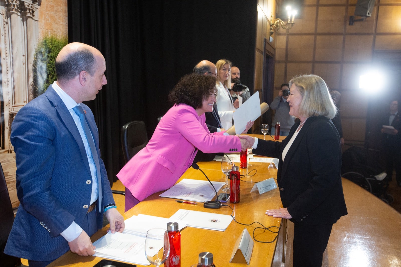 Homenaje a los profesores eméritos de la UGR. 