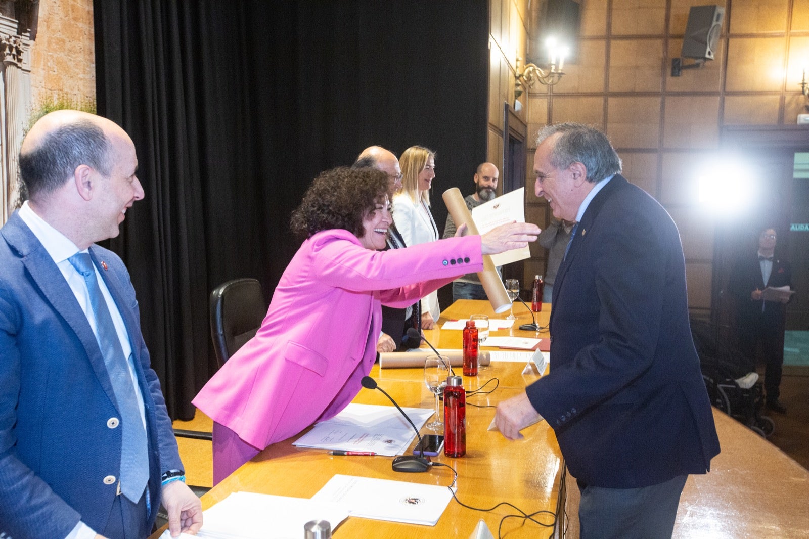 Homenaje a los profesores eméritos de la UGR. 