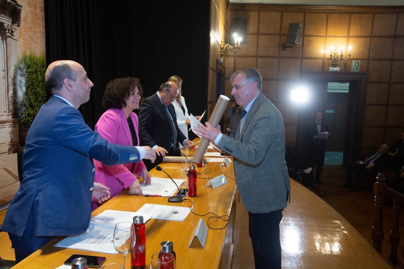 Homenaje a los profesores eméritos de la UGR. 