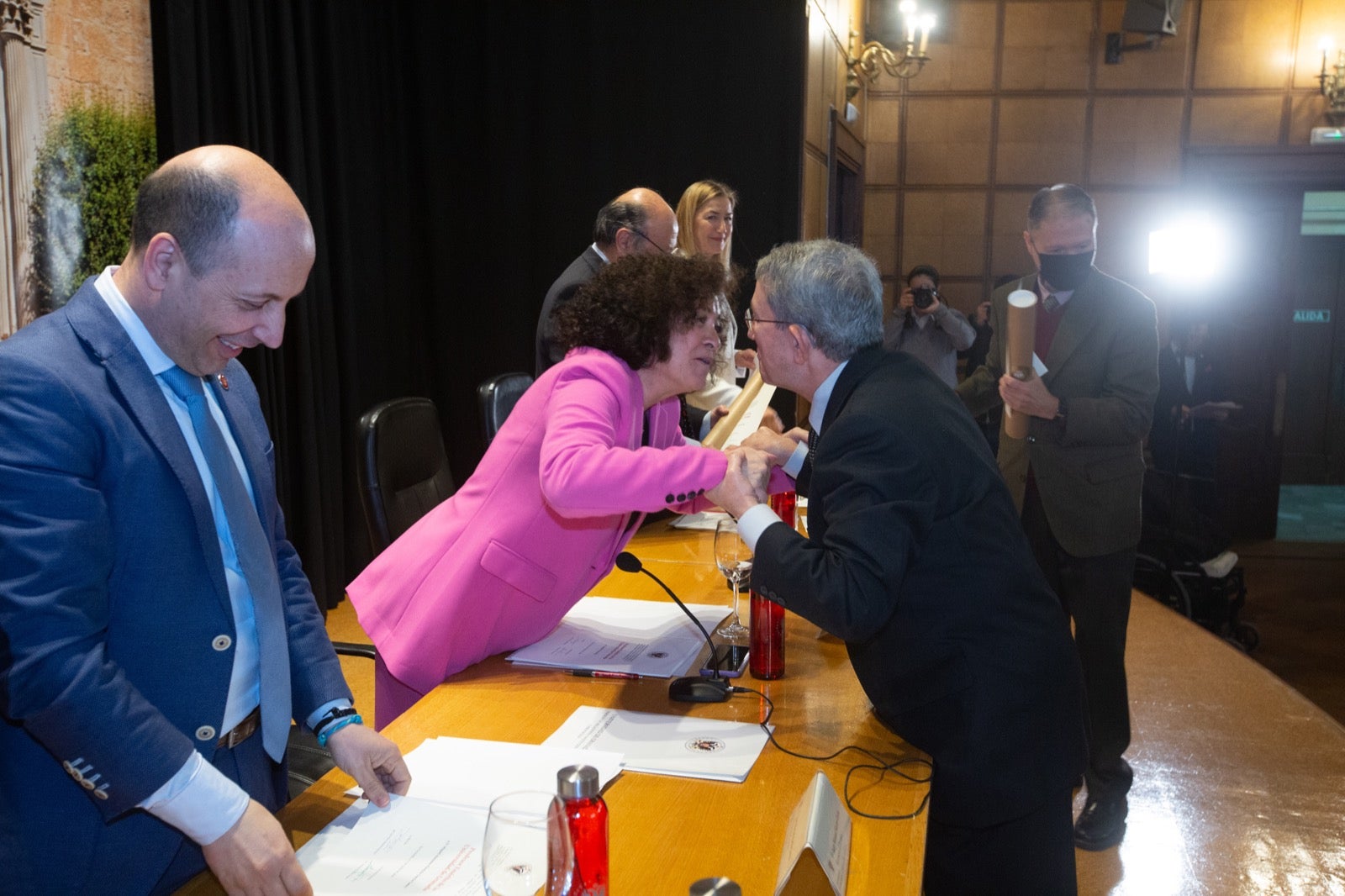 Homenaje a los profesores eméritos de la UGR. 