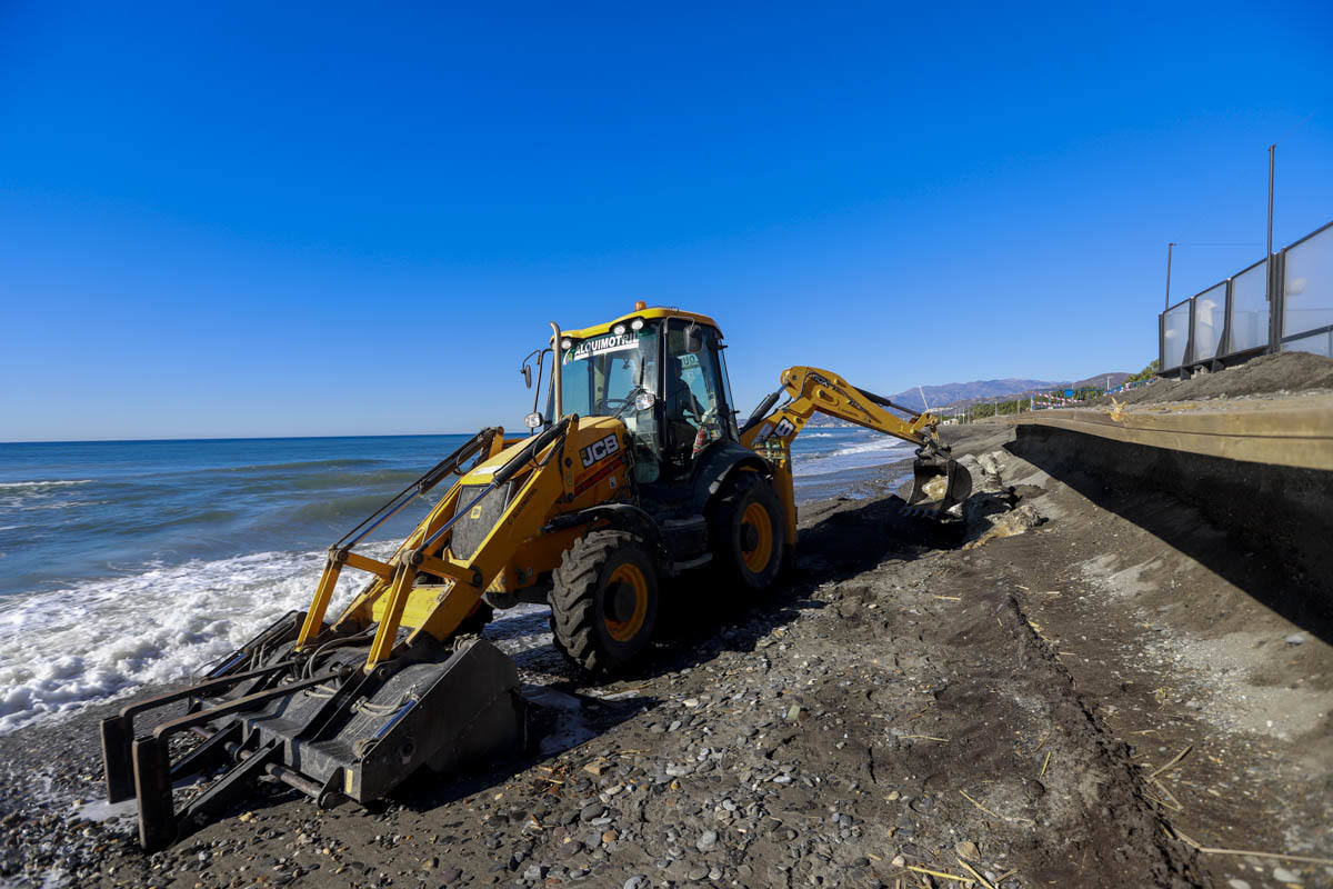 Fotos: Obras en Playa Granada tras los destrozos del temporal