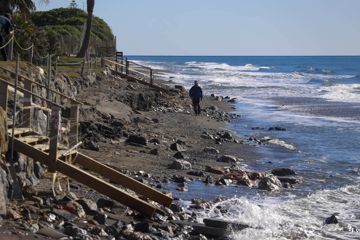 Fotos: Obras en Playa Granada tras los destrozos del temporal