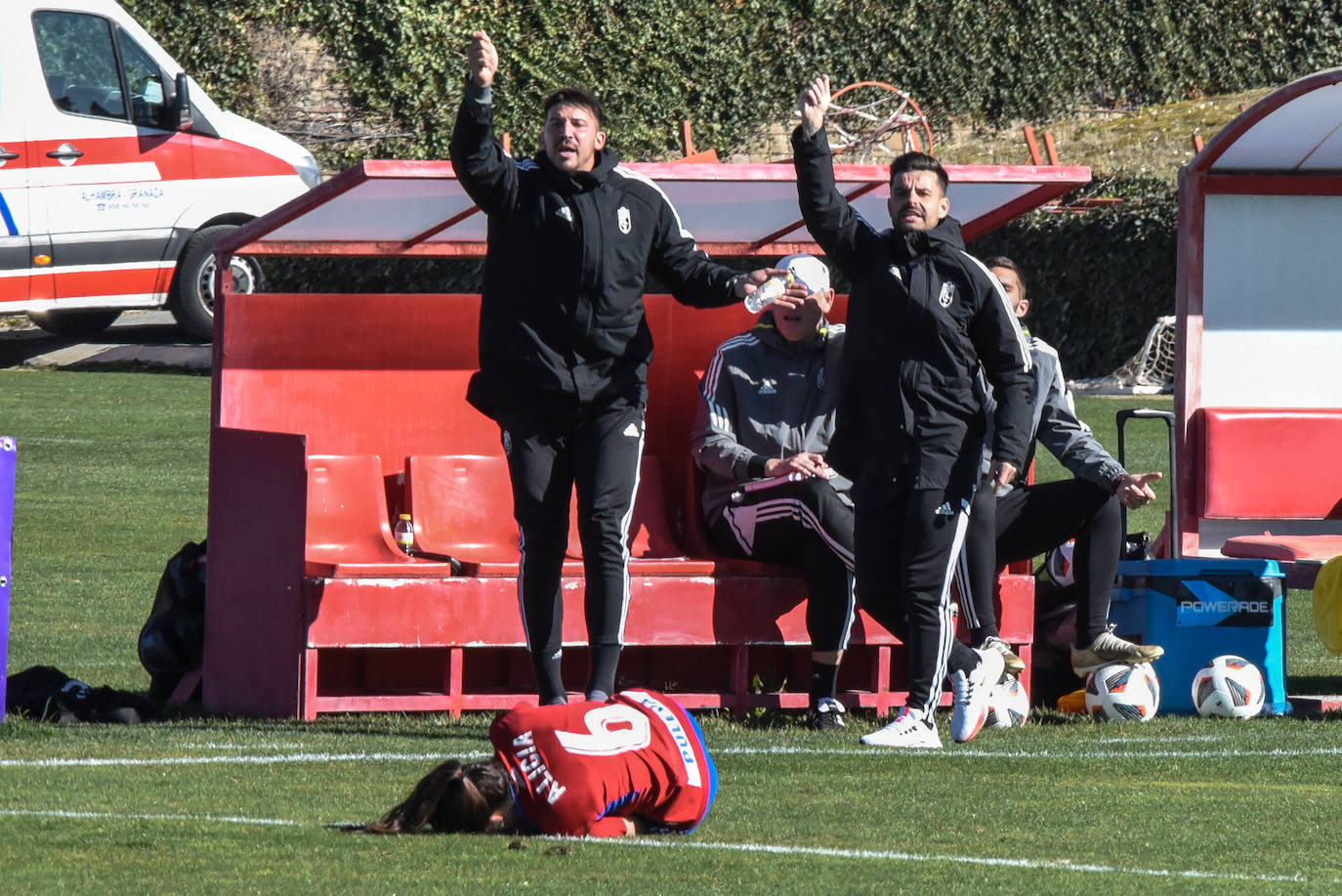 Las rojibancas pudieron y debieron sentenciar un partido cómodo que se complicó en los últimos minutos | Regresaron Inés y Lauri 