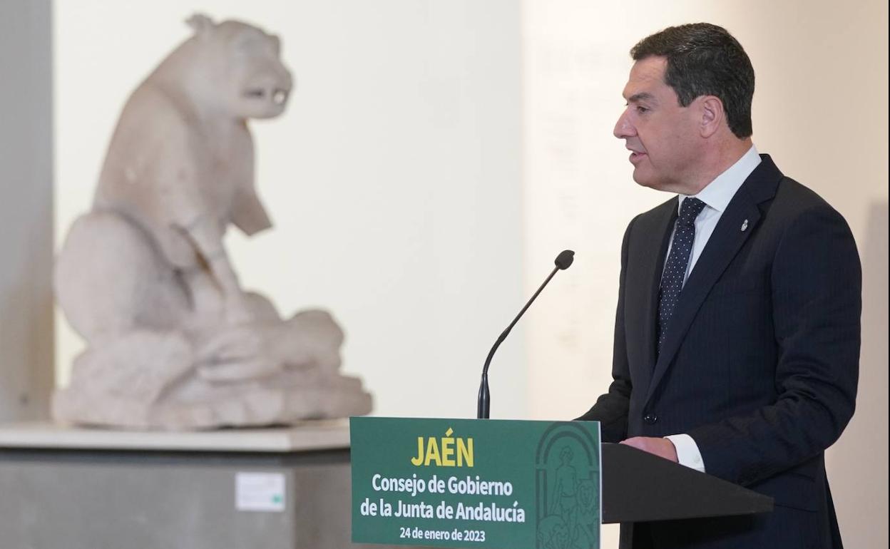 Juanma Moreno, en su intervención en el Museo Ibero tras el Consejo de Gobierno andaluz. 