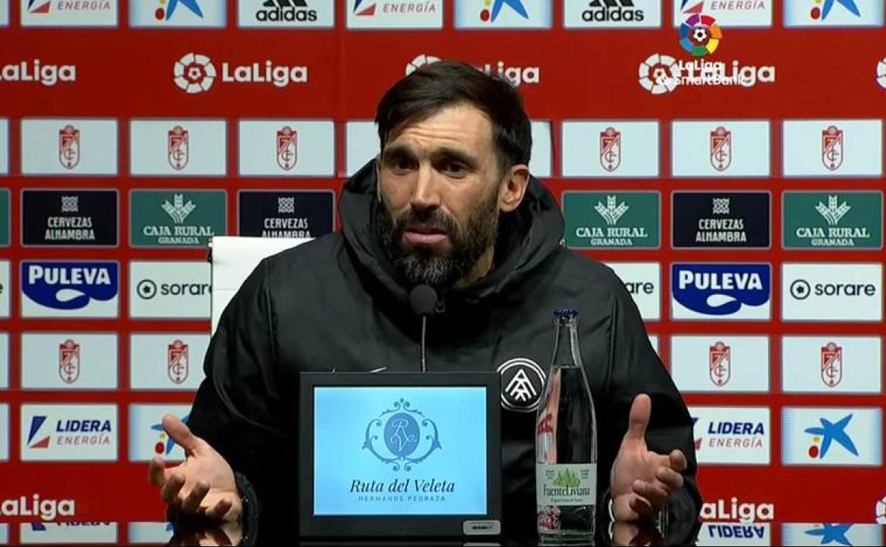 Eder Sarabia, durante su comparecencia tras el partido. 