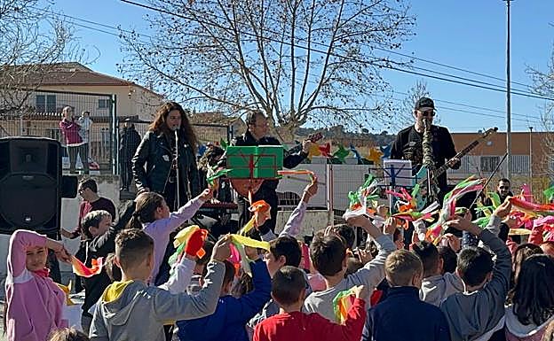 Celebración del Día de la Paz en el CEIP San Isidoro de Deifontes