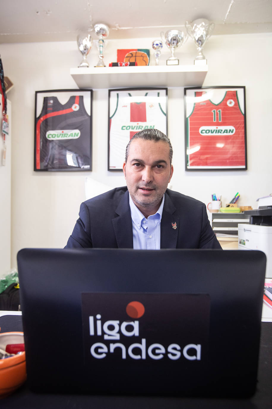 Óscar Fernández-Arenas confía en su plantilla y opina que la permanencia está al alcance. 