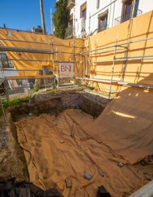 Imagen secundaria 2 - Obras de rehabilitación del Lavadero del Sol, en abril del año pasado. Estado actual del Lavadero del Sol.