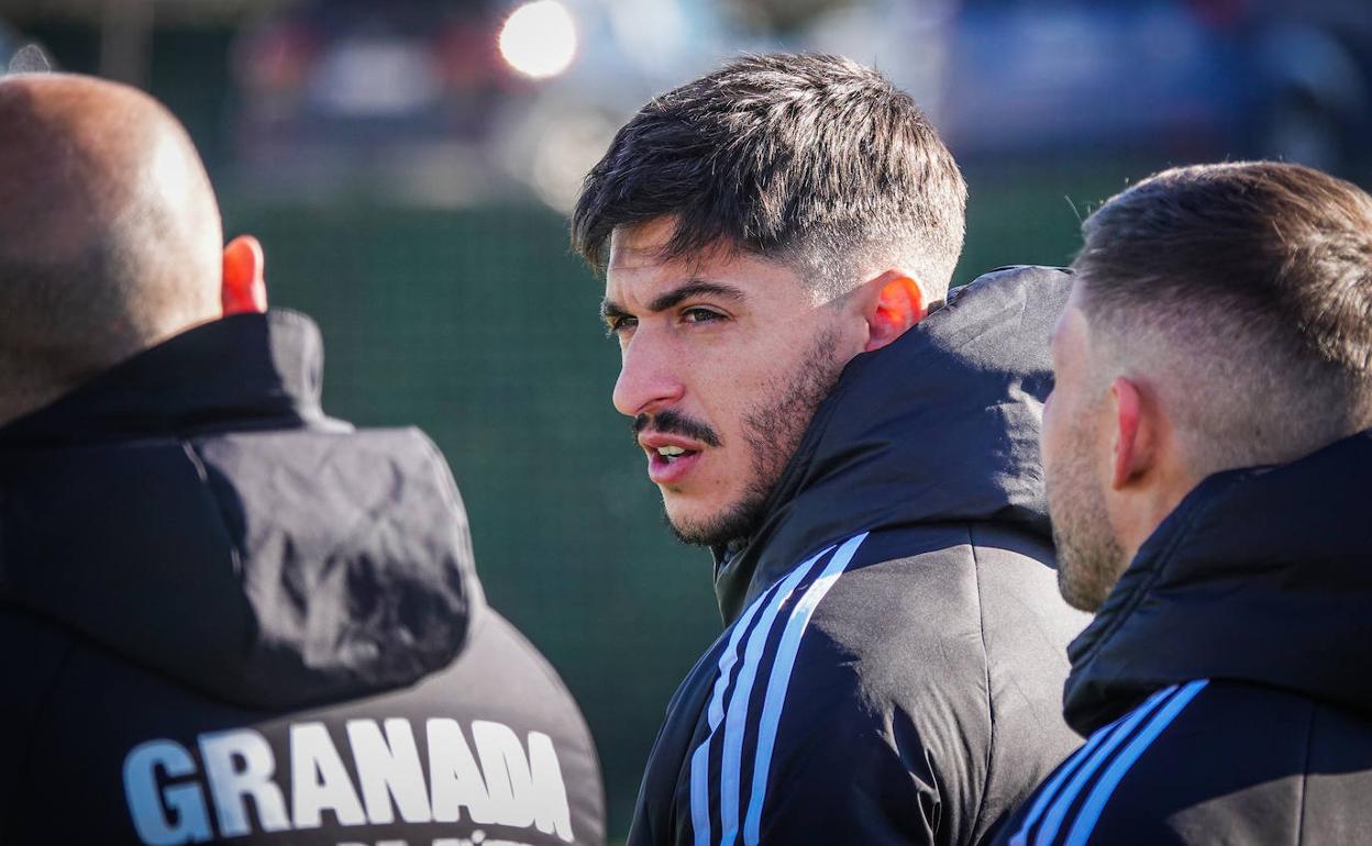 Carlos Neva, al margen de un entrenamiento la semana pasada. 