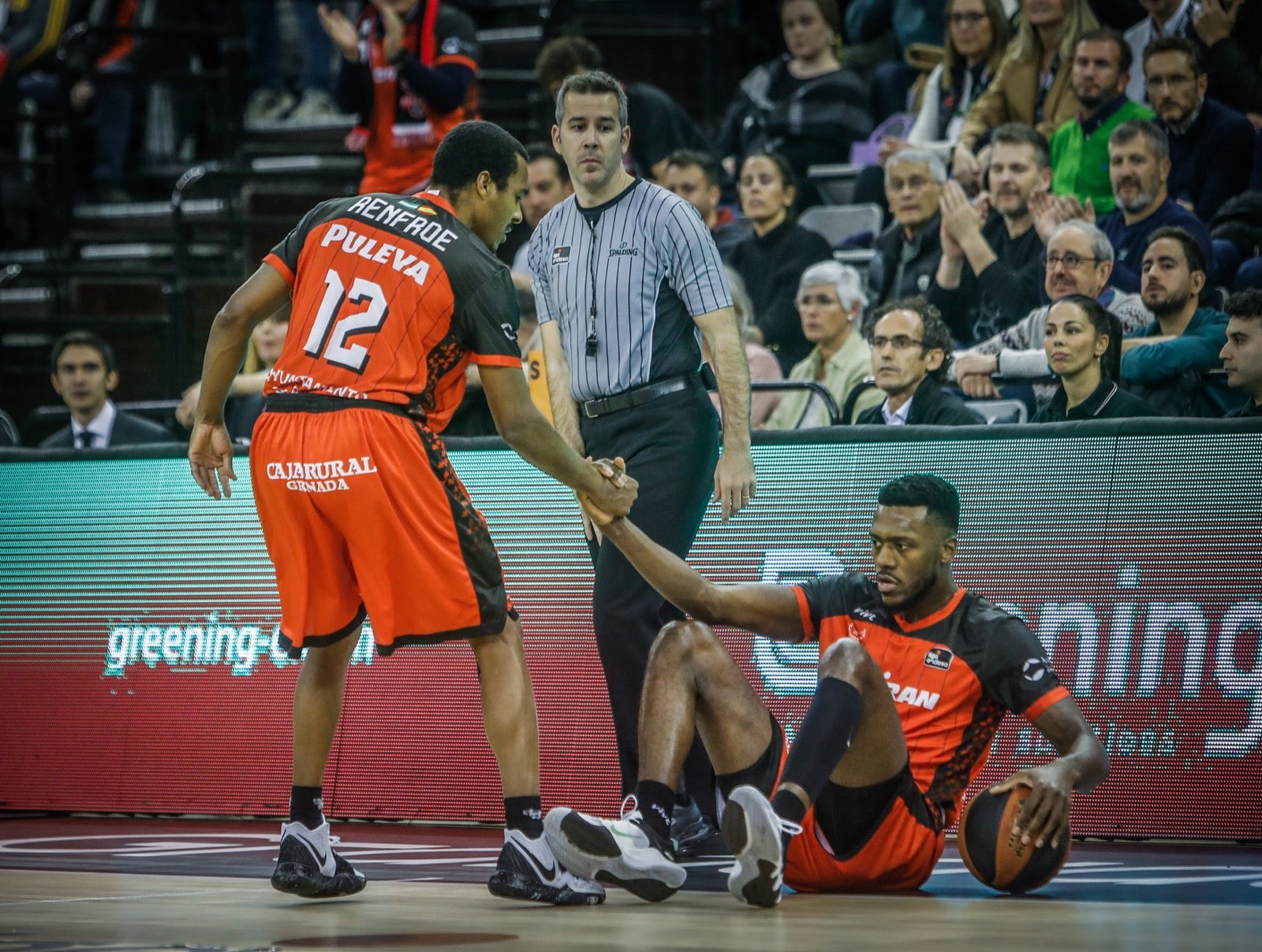 Las mejores imágenes del duelo disputado en el Palacio de los Deportes